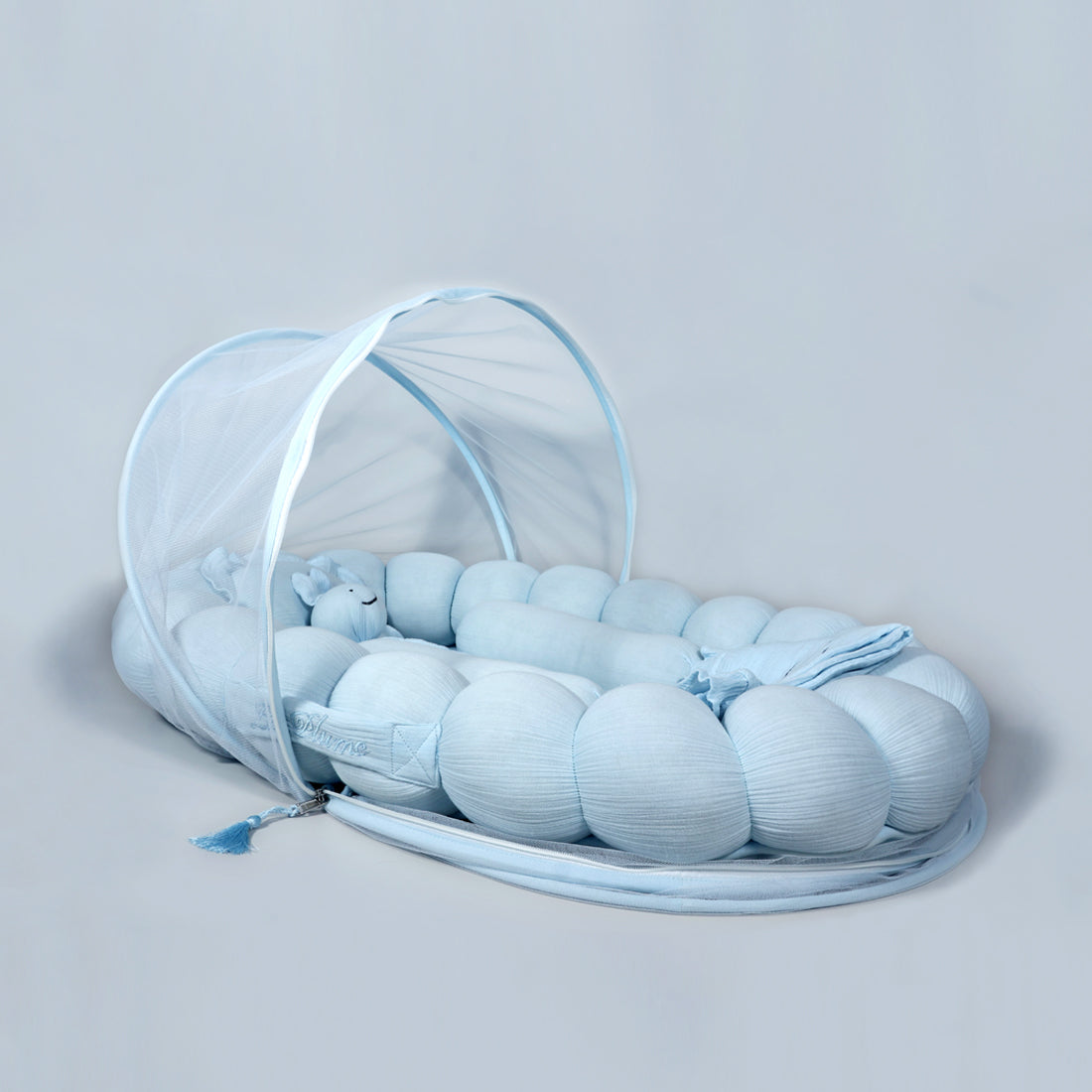 La Plume Baby Cloud Nest – Cozy, Organic & Travel-Friendly