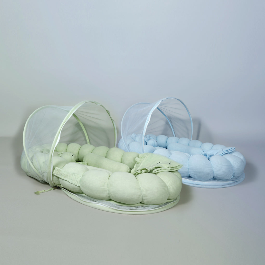 La Plume Baby Cloud Nest – Cozy, Organic & Travel-Friendly