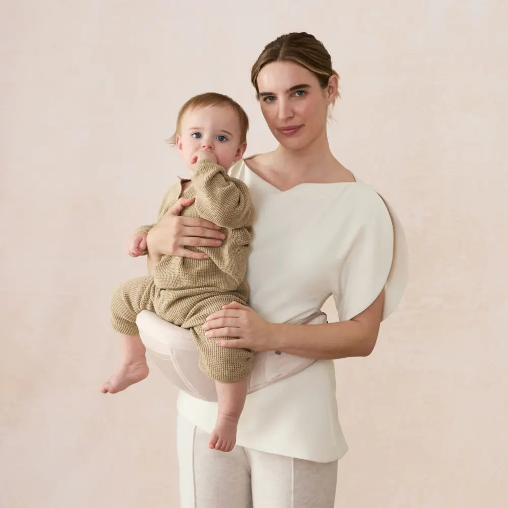 Ergobaby Ergonomic Lift Hip Baby Carrier, 3 Carry Position, Hip Seat with 2 Storage Pockets, Comfortable, Wide Well-Padded Waist Belt and Lumbar Back Support, 7-20 kgs, 6 Months+, Natural Beige