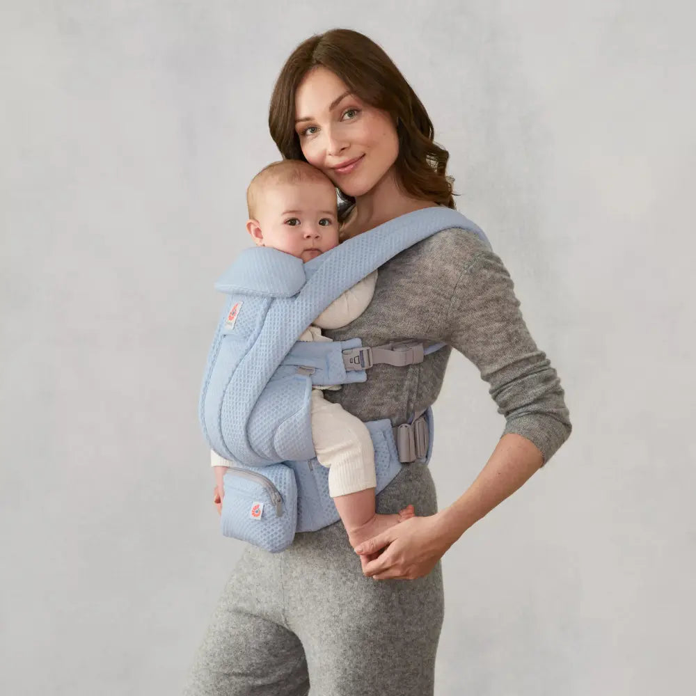 Ergobaby Omni Deluxe Baby Carrier, Lightweight Breathable Soft Mesh, Enhanced Lumbar Support, Adjustable Waistbelt & Cross Straps, Privacy Hood, 4 Carry Positions, 6 Storage Pockets, 3-20Kgs, 0- 4 years, Serene Blue