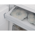 Beaba Silicone Multiportion Tray with Airtight Lid for Baby Food Storage - Ideal Container for Storing Snacks & Baby Meals, Easy Grip, Freezer & Microwave Safe, 6 Servings of 150ml Each