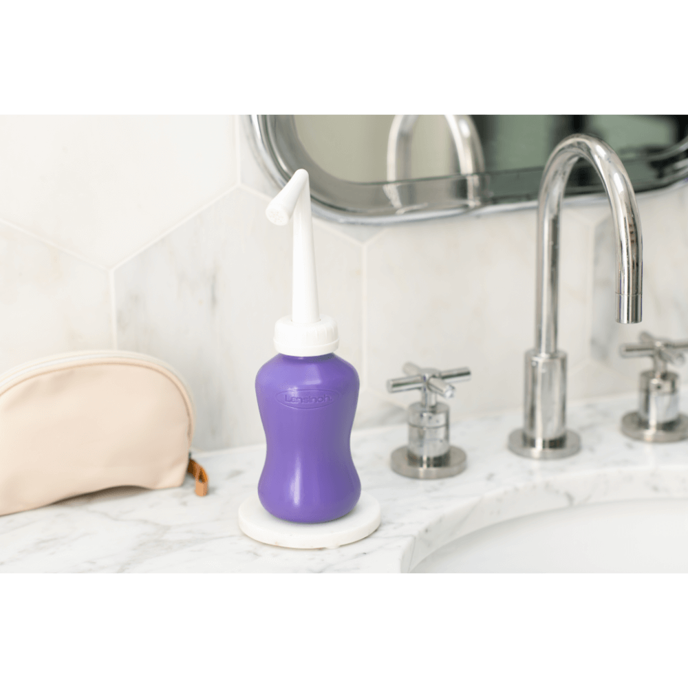 Lansinoh Post-Birth Perineal Wash Bottle - Angled Spout Upside Down Squeeze Bottle, Recovery Intimate Postpartum Care, Travel Wash Pump, Travel Bag Included (360ml)